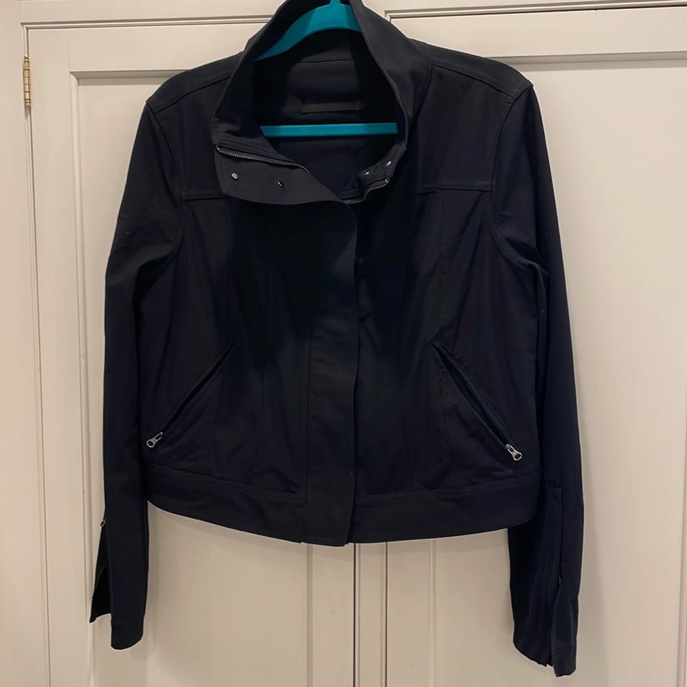 Lululemon crop jacket 10